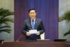 Chủ tịch Quốc hội phát biểu kết thúc chất vấn nhóm vấn đề thứ nhất thuộc lĩnh vực y tế. (Ảnh: Văn Điệp/TTXVN)