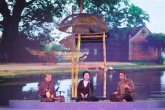 Các nghệ nhân, diễn viên hát xẩm tại một buổi biểu diễn ở Ninh Bình. (Ảnh: Hải Yến/TTXVN)