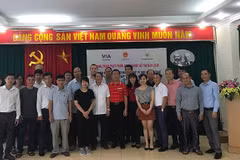 Viện Nghiên cứu Da Giầy đã mời các giảng viên là các chuyên gia đầu ngành trong lĩnh vực thuộc da trong nước.