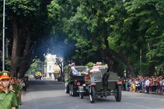 Hình ảnh người dân tiễn biệt nguyên Tổng Bí thư Đỗ Mười