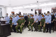 Các bị cáo tại phiên tòa. (Ảnh: Doãn Tấn/TTXVN) 