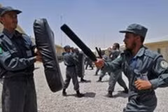 Các nhân viên quốc gia đang huấn luyện tại Trung tâm cảnh sát ở thành phố Kandahar, Afghanistan. Ảnh minh họa. (Nguồn: AFP) 
