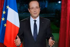 Ông François Hollande có bài diễn văn chúc mừng năm mới tại Paris. (Nguồn: AP)