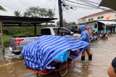 Bão Noru khiến tình trạng ngập lụt tại Thái Lan thêm nghiêm trọng