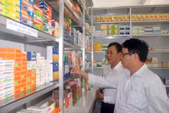 Nhiều quầy thuốc ở Hà Nội vi phạm về niêm yết giá 
