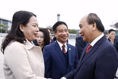 Lễ tiễn Chủ tịch nước Nguyễn Xuân Phúc tại sân bay quốc tế Nội Bài. (Ảnh: Thống Nhất/TTXVN)