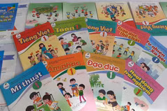 Bộ sách Cánh diều do Nhà xuất bản Đại học Sư phạm biên soạn. (Ảnh: Đức Hạnh/TTXVN)
