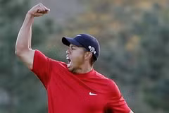 Làng golf vẫn mong chờ sự trở lại của Tiger Woods.