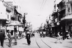 Một góc phố Hà Nội những năm 1950. (Ảnh: TTXVN). 