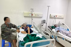 Các bệnh nhân đang điều trị tại Bệnh viện Bệnh nhiệt đới Trung ương. (Ảnh: PV/Vietnam+)