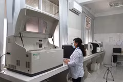 Việt Nam đang nghiên cứu, xây dựng một bộ mã định danh thống nhất về thiết bị y tế. (Ảnh: PV/Vietnam+)