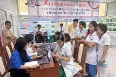 Cán bộ y tế Bệnh viện Nông nghiệp đăng ký hiến mô tạng. (Ảnh: PV/Vietnam+)
