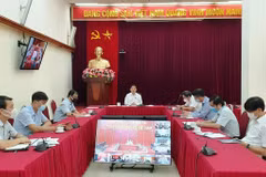 Bộ trưởng Bộ Giao thông Vận tải Nguyễn Văn Thể họp trực tuyến với 63 địa phương về công tác vận tải hàng hóa gắn với công tác phòng, chống dịch COVID-19. (Ảnh: CTV/Vietnam+)