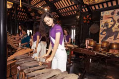 [Photo] Top 45 thí sinh Hoa hậu Hoàn vũ Việt Nam quảng bá văn hóa Việt