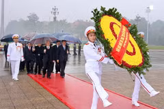 Lãnh đạo Đảng, Nhà nước vào Lăng viếng Chủ tịch Hồ Chí Minh