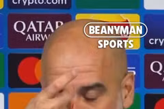 Pep Guardiola tự cào xước mặt khi Man City bị Feyenoord cầm hòa 3-3