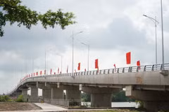 Cầu Cần Giuộc có tổng mức đầu tư 150 tỷ đồng, góp phần kết nối tỉnh Long An với TP. Hồ Chí Minh. (Ảnh: Bùi Giang/TTXVN)