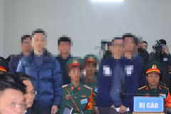 Các bị cáo tại phiên tòa. (Ảnh: Trọng Đức/TTXVN)