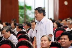 Ông Nguyễn Văn Tiên, đại biểu Quốc hội tỉnh Tiền Giang phát biểu ý kiến. (Ảnh: Lâm Khánh/TTXVN)