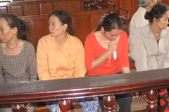 Các bị cáo tại phiên tòa. (Ảnh: Thanh Sang/Vietnam+)