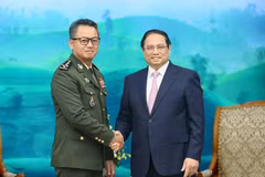 Thủ tướng Phạm Minh Chính tiếp Đại tướng Tea Seiha, Phó Thủ tướng, Bộ trưởng Quốc phòng Campuchia. (Ảnh: Dương Giang/TTXVN)
