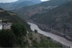 Sông Mekong đoạn chảy qua Trung Quốc. (Nguồn: i4u.com)