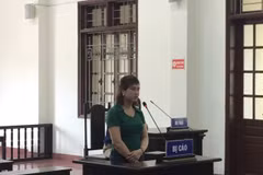 Bị cáo Tạ Thị Suối Vân tại phiên tòa xét xử. (Ảnh: Vũ Hà/TTXVN)