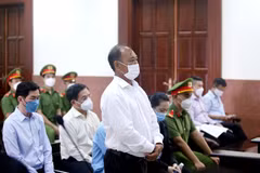 Bị cáo Lê Tấn Hùng tại phiên tòa phúc thẩm ngày 8/6. (Ảnh: Thành Chung/TTXVN)