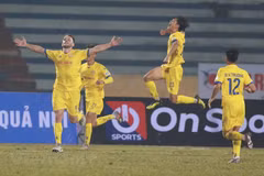 Nam Định thắng đậm Hà Nội trong ngày mở màn V-League 2021