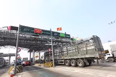 Khẩn trương thu phí không dừng tại trạm thu phí đường Nguyễn Văn Linh