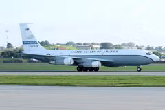 Máy bay do thám OC-135 của không lực Mỹ cất cánh từ căn cứ không quân Offutt ở Nebraska, ngày 14/9/2018. (Ảnh: AFP/TTXVN)