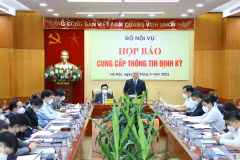 Bộ Nội vụ lên tiếng về vụ Trưởng khoa Đại học Luật bị tố cưỡng bức