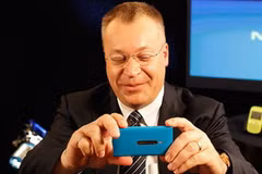 Stephen Elop trong một buổi giới thiệu sản phẩm mới của Nokia. (Nguồn: Getty)