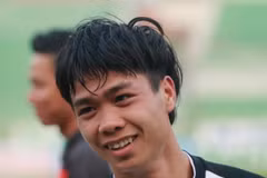 Ngôi sao U19 Việt Nam tái hiện cú sút ‘panenka’ huyền thoại