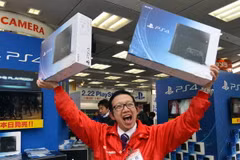 Sony đạt kỷ lục bán hơn 10 triệu máy PS4 trong chưa đầy 1 năm