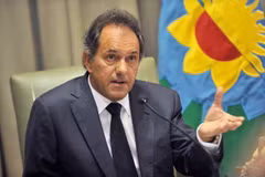 Ông Daniel Scioli, ứng viên của liên minh cầm quyền Mặt trận vì Thắng lợi (FpV). (Nguồn: bubblear.com)