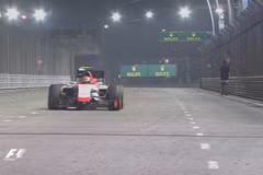 Vettel phát hoảng vì người đàn ông đi bộ trong đường đua