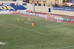 Với trận thắng 2-0 trên sân nhà, FLC Thanh Hóa đã soán ngôi nhì bảng của Bình Dương.