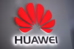Biểu tượng Huawei tại một cửa hàng ở Bắc Kinh, Trung Quốc. (Ảnh: AFP/TTXVN)