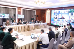 Đại biểu Bộ Quốc phòng và đại diện Bộ Quốc phòng các nước dự Hội nghị trực tuyến Nhóm làm việc Quan chức Quốc phòng cấp cao ASEAN mở rộng (ADSOM+WG) tại Hà Nội. (Ảnh: Lâm Khánh/TTXVN)