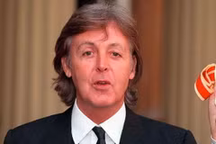 Ca sỹ, nhạc sỹ lừng danh Paul McCartney. (Nguồn: biography.com)