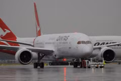 Máy bay của Qantas Airways được cho là chở hơn 100 hành khách từ New Zealand. (Nguồn: Reuters)