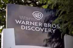 Warner Bros. Discovery và NBCUniversal có khả năng tham gia vào các vụ M&A trong 18-24 tháng tới. (Ảnh: AFP)