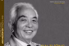 Nhà xuất bản Thông tấn ra mắt Sách ảnh "Đại tướng Võ Nguyên Giáp" 