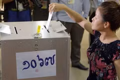 Người dân bỏ phiếu bầu cử năm 2013. (Nguồn: BBC)