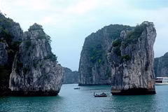 Vịnh Hạ Long. (Ảnh: Huy Hùng/TTXVN)