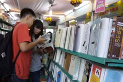 Năm tựa sách mới xuất bản bán chạy trong tháng Sáu 