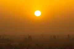 Theo dự báo, hiệu ứng El Nino sẽ đạt đỉnh điểm vào tháng Một và sẽ tiếp tục cho đến mùa Xuân năm 2024.. (Ảnh: AFP/TTXVN)