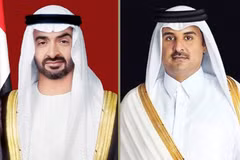 Tổng thống UAE Sheikh Mohamed bin Zayed Al Nahyan và Quốc vương Qatar Sheikh Tamim bin Hamad Al Thani. (Nguồn: WAM)