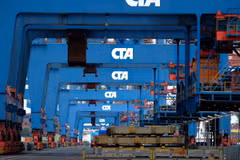 Cảng container ở Hamburg, Đức. (Ảnh: Getty Images/TTXVN)